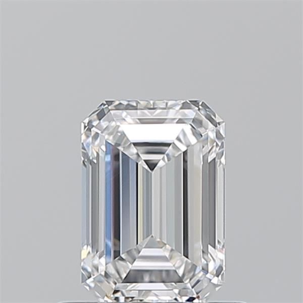 Emerald cut diamond with brilliant facets, showcasing clarity and sparkle for engagement rings or fine jewelry.