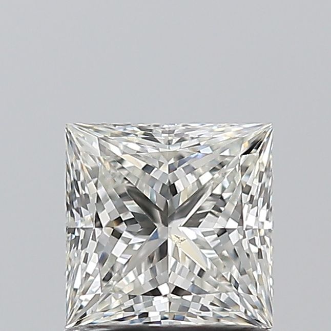 Sparkling princess cut diamond with brilliant facets, ideal for engagement rings or custom jewelry