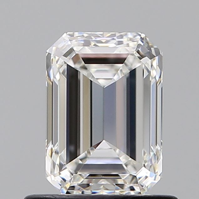 Emerald cut diamond with brilliant facets, showcasing clarity and sparkle for engagement rings or fine jewelry.
