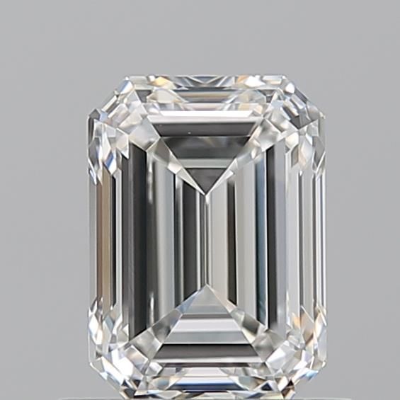 Emerald cut diamond with brilliant facets, showcasing clarity and sparkle for engagement rings or fine jewelry.