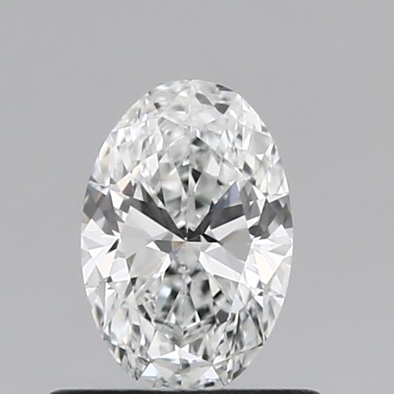 Oval cut natural diamond with brilliant facets, ideal for engagement rings and fine jewelry settings