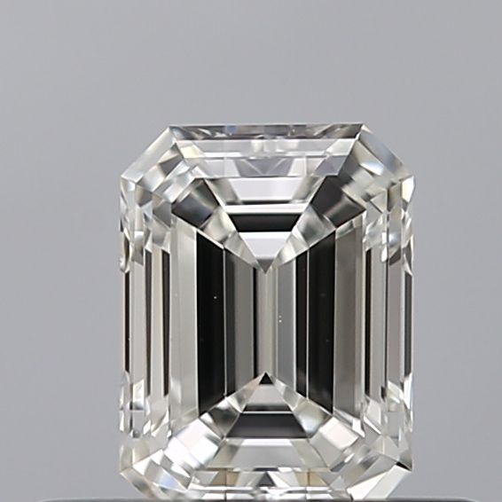 Emerald cut diamond with brilliant facets, showcasing clarity and sparkle for engagement rings or fine jewelry.