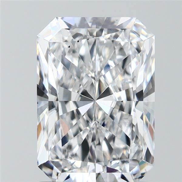 Radiant cut diamond with brilliant facets, showcasing clarity and sparkle for engagement rings or fine jewelry