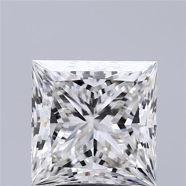 Sparkling princess cut diamond with brilliant facets, ideal for engagement rings and fine jewelry