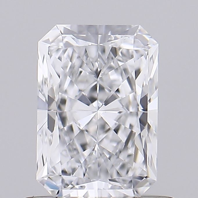Radiant cut diamond with brilliant facets, showcasing clarity and sparkle for engagement rings or fine jewelry.