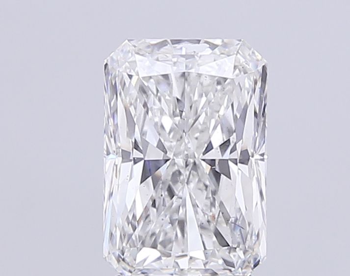 Radiant cut diamond with brilliant facets, showcasing clarity and sparkle for engagement rings or fine jewelry.
