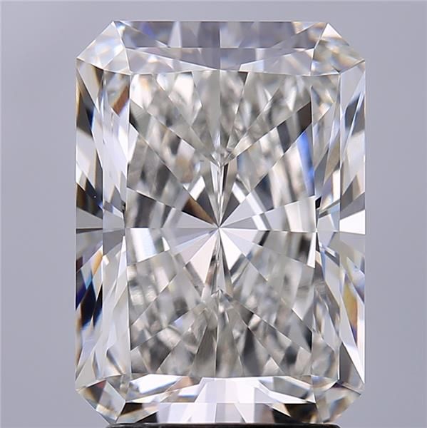 Radiant cut diamond with brilliant facets, showcasing clarity and sparkle for engagement rings or fine jewelry.