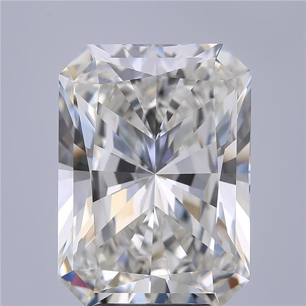 Radiant cut diamond with brilliant facets, showcasing clarity and sparkle for engagement rings or fine jewelry.