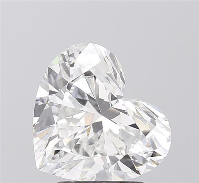 Sparkling heart-shaped diamond with brilliant facets, ideal for engagement rings or luxury jewelry