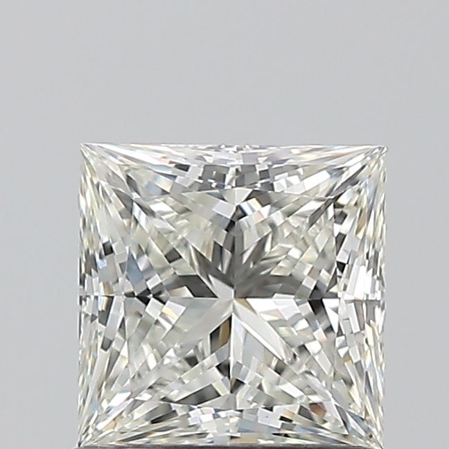 Sparkling princess cut diamond with brilliant facets, ideal for engagement rings and fine jewelry