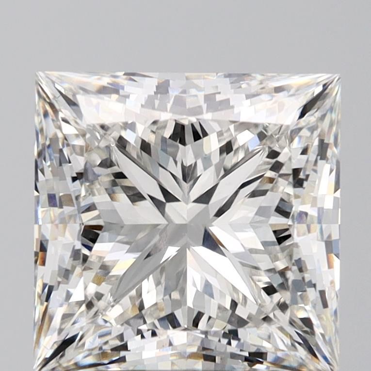 Sparkling princess cut diamond with brilliant facets, ideal for engagement rings and fine jewelry