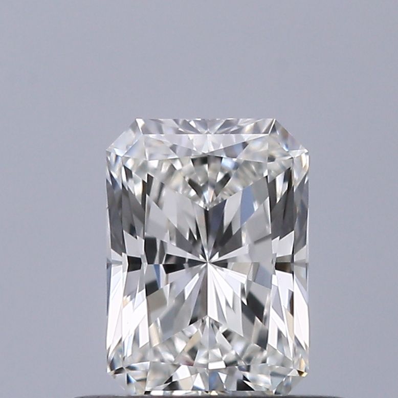 Radiant cut diamond with brilliant facets, showcasing clarity and sparkle for engagement rings or fine jewelry.
