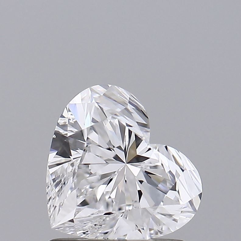 Sparkling heart-shaped diamond with brilliant cut facets, ideal for engagement rings or fine jewelry