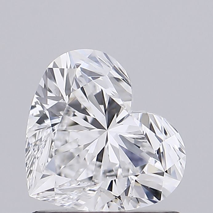 Sparkling heart-shaped diamond with brilliant facets, ideal for engagement rings or fine jewelry