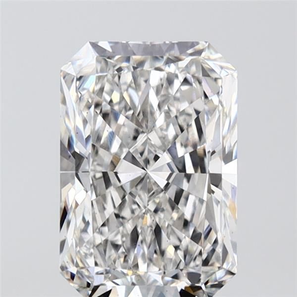Radiant cut diamond with brilliant facets, showcasing clarity and sparkle for engagement rings or fine jewelry.