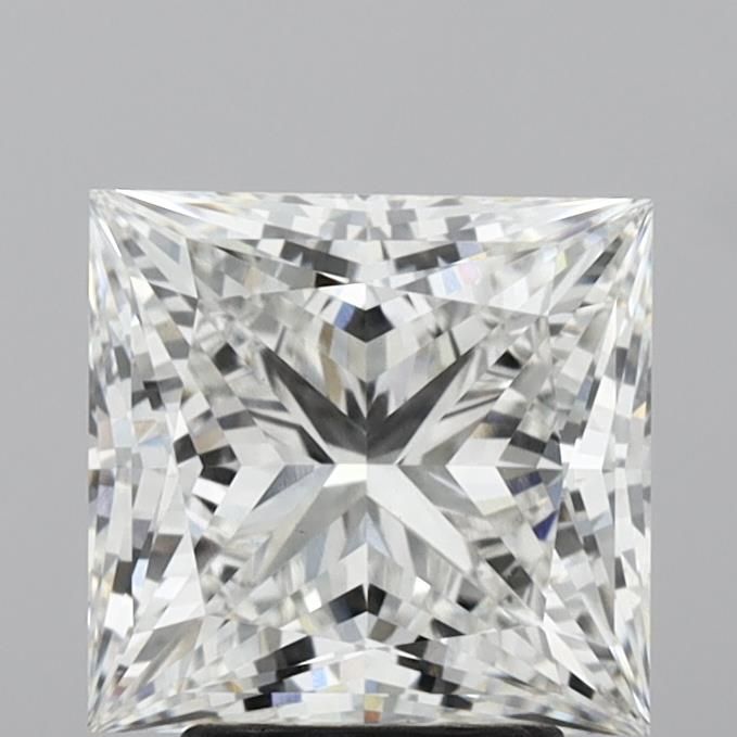 Sparkling princess cut diamond with brilliant facets, ideal for engagement rings and fine jewelry