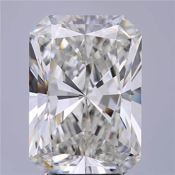 Radiant cut diamond with brilliant facets, showcasing clarity and sparkle for engagement rings or fine jewelry.