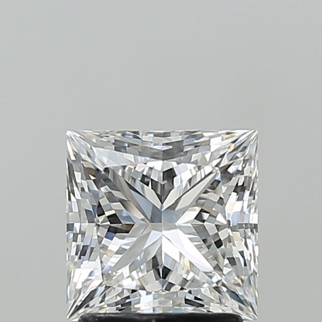 Sparkling princess cut diamond with brilliant facets, ideal for engagement rings and fine jewelry