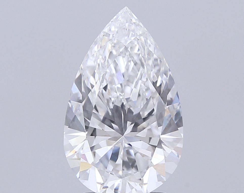 Sparkling pear shape diamond with brilliant facets, ideal for engagement rings and fine jewelry