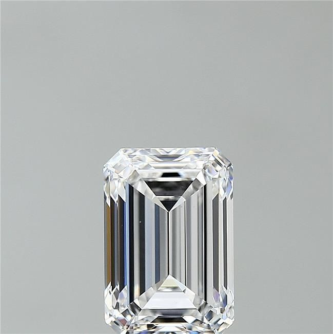 Sparkling emerald cut diamond with brilliant facets, showcasing clarity and precision cut for jewelry settings.