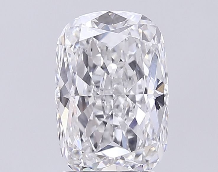 Radiant cut diamond with brilliant facets, showcasing clarity and sparkle for engagement rings or fine jewelry.