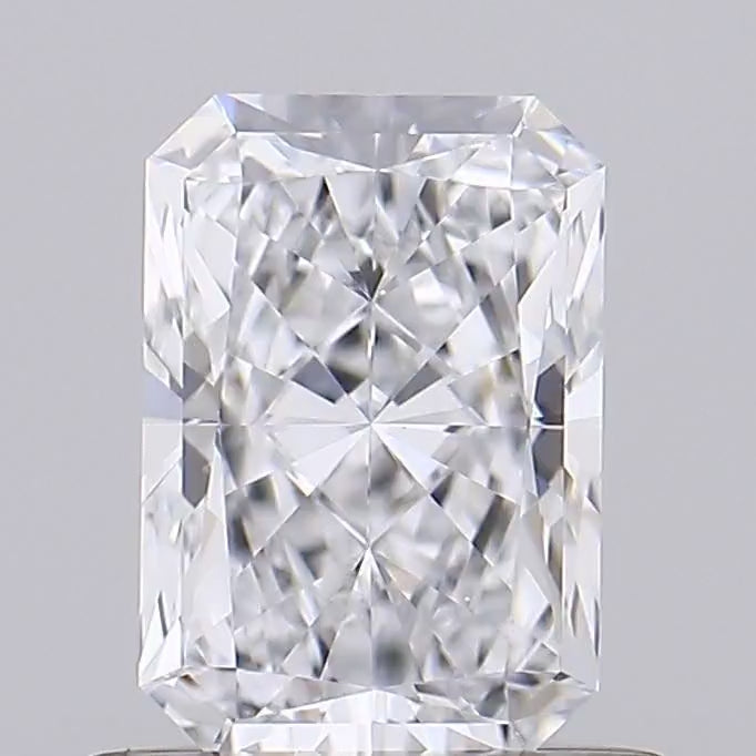 Radiant 0.82ct E IF