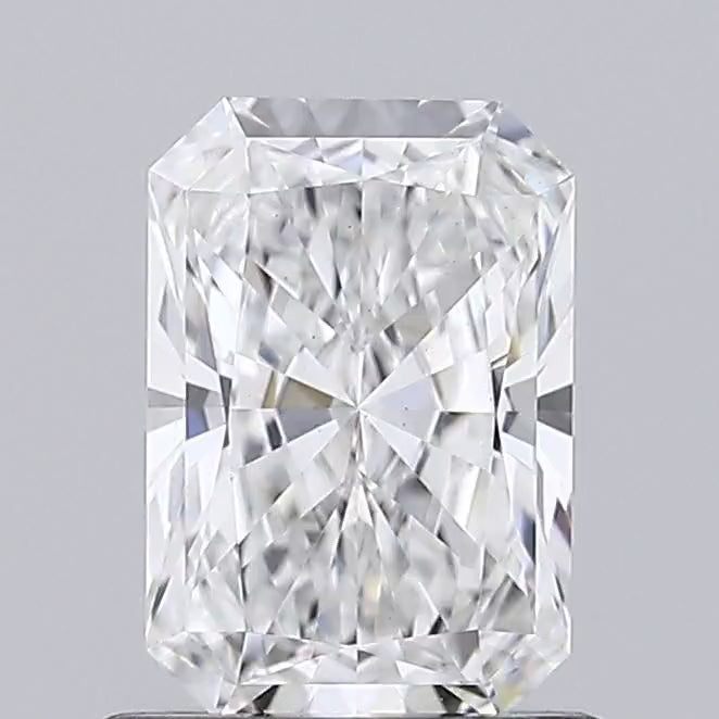 Radiant 0.94ct E VS1